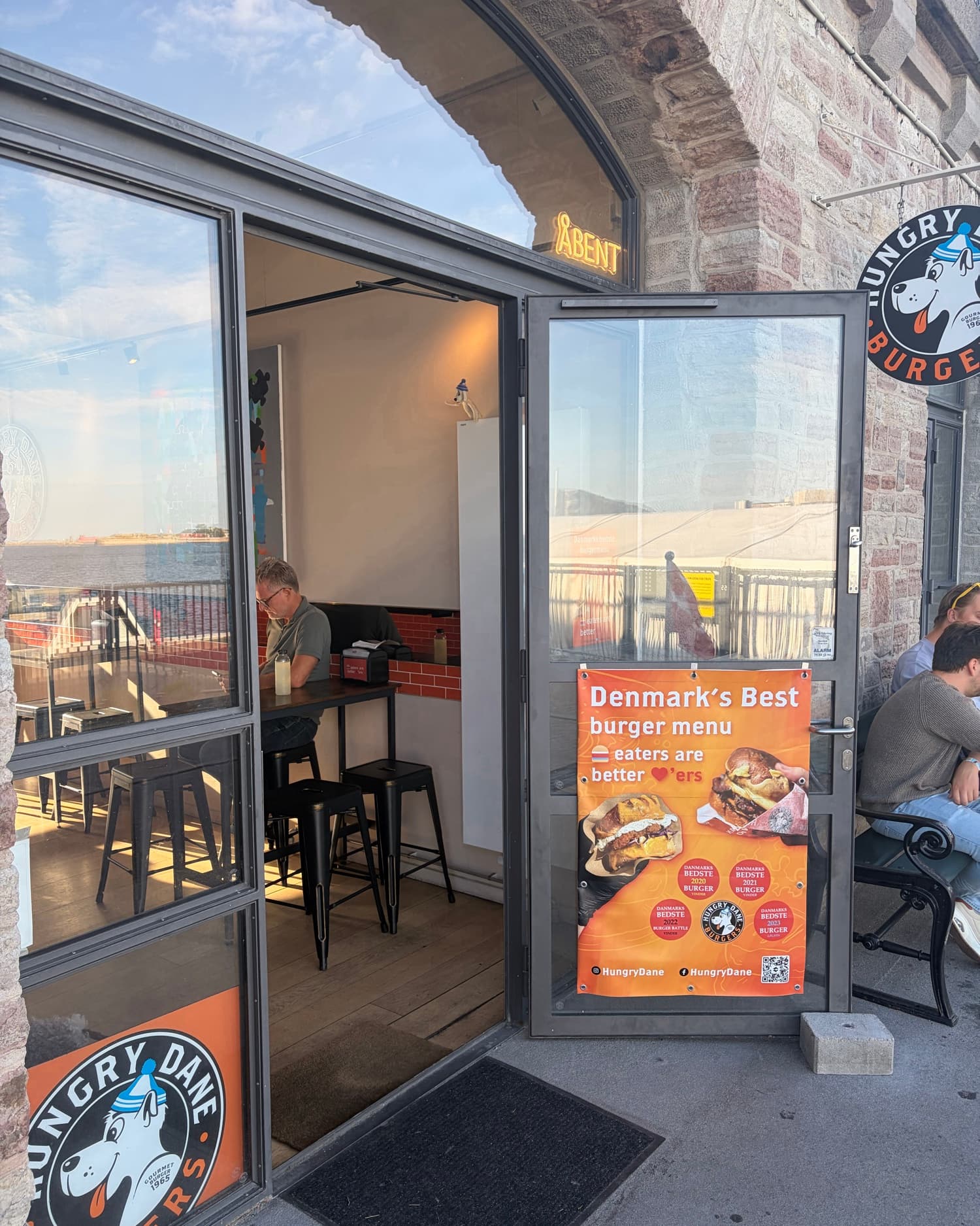 Billede 2 fra Hungry Dane Burgers - Langelinie
